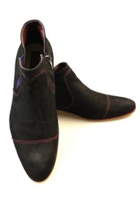 Faber - Wysokie czarne buty z czerwonymi przeszyciami T48. Kolor: czarny, wielokolorowy, czerwony. Materiał: skóra. Styl: klasyczny, wizytowy #4