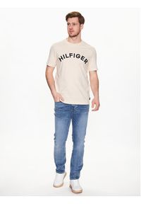 TOMMY HILFIGER - Tommy Hilfiger T-Shirt Arched MW0MW30055 Beżowy Regular Fit. Kolor: beżowy. Materiał: bawełna #5