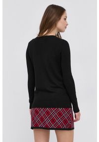 Guess Sweter damski kolor czarny. Okazja: na co dzień. Kolor: czarny. Materiał: dzianina. Długość rękawa: długi rękaw. Długość: długie. Wzór: aplikacja. Styl: casual #2