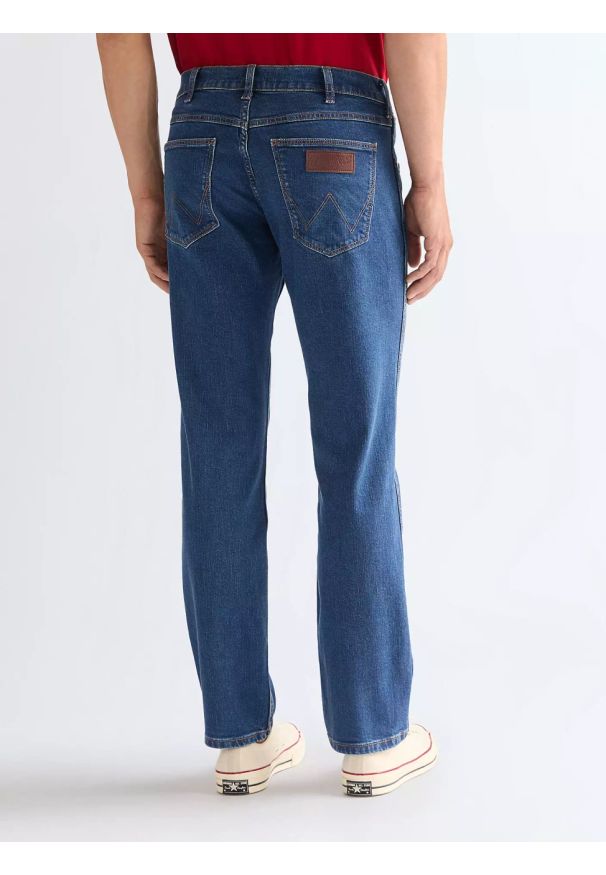 Wrangler - MESKIE SPODNIE WRANGLER GREENSBORO BLUE TOMORROW 112338770