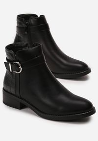 Renee - Czarne Botki na Płaskiej Podeszwie z Klamrą Zapinane na Suwak Vedina. Zapięcie: klamry. Kolor: czarny. Wzór: jednolity. Obcas: na płaskiej podeszwie. Wysokość obcasa: wysoki #3