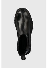 Steve Madden sztyblety skórzane Cassandra damskie kolor czarny na platformie SM11002679. Nosek buta: okrągły. Kolor: czarny. Materiał: skóra. Obcas: na platformie #3