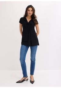 bonprix - T-shirt z mieszanki wiskozy. Typ kołnierza: dekolt w serek. Kolor: czarny. Materiał: wiskoza. Wzór: aplikacja, nadruk, gładki #3