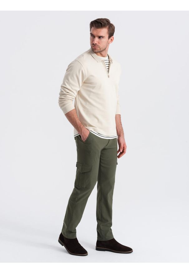 Ombre Clothing - Spodnie męskie materiałowe REGULAR z kieszeniami cargo - ciemnooliwkowe V1 OM-PACG-0178 - XXL. Kolor: oliwkowy. Materiał: materiał