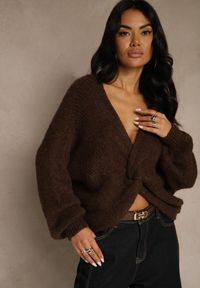 Renee - Brązowy Oversizowy Sweter z Dodatkiem Wełny Zdobiony Węzłem Lawedana. Kolor: brązowy. Materiał: wełna. Wzór: aplikacja #3