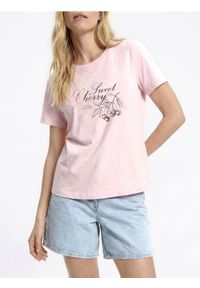 Reserved - T-shirt z nadrukiem - pastelowy róż. Kolor: różowy. Materiał: bawełna, dzianina. Wzór: nadruk. Styl: klasyczny