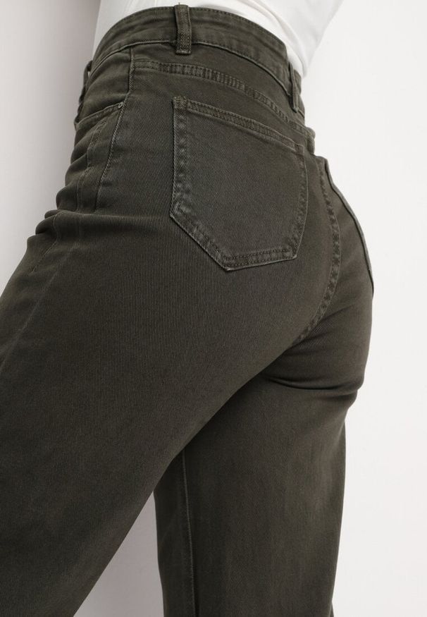 Born2be - Ciemnozielone Jeansy Szerokie Murisana. Okazja: na co dzień. Kolor: zielony. Styl: elegancki, casual