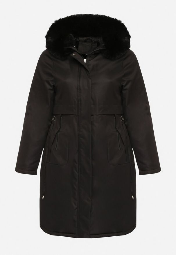 Born2be - Czarna Klasyczna Kurtka Parka z Kapturem z Futerkiem Essoria. Okazja: na spacer, na co dzień. Typ kołnierza: kaptur. Kolekcja: plus size. Kolor: czarny. Materiał: futro. Długość: długie. Styl: klasyczny