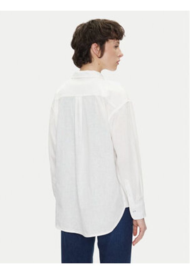 Pepe Jeans Koszula Chipper PL304993 Biały Loose Fit. Kolor: biały. Materiał: bawełna