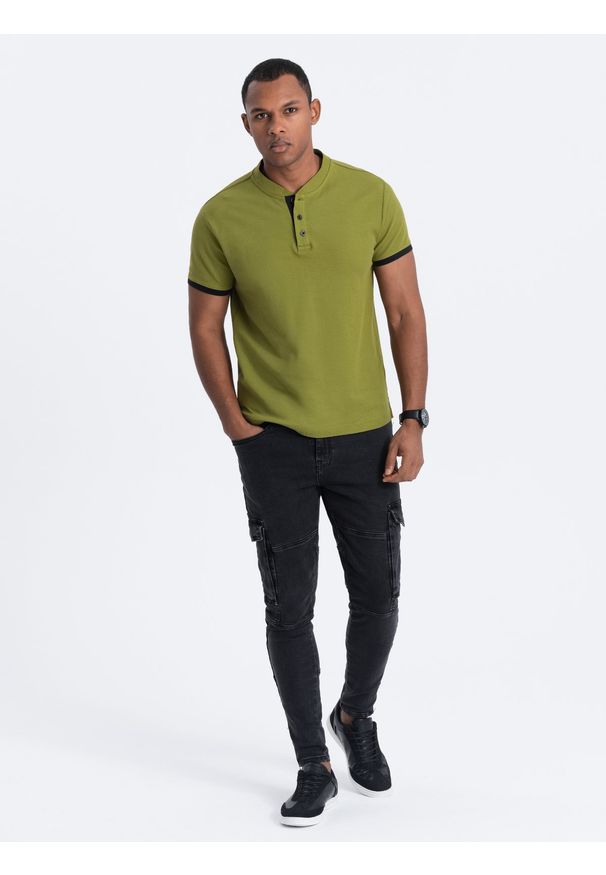 Ombre Clothing - Męska koszulka polo bez kołnierzyka - oliwkowa V6 OM-TSCT-0156 - XXL. Typ kołnierza: polo, bez kołnierzyka. Kolor: oliwkowy. Materiał: bawełna. Długość: długie