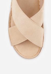 Born2be - Beżowe Sandały VICES z Paskami w Kształcie X i Podeszwą z Imitacji Korka Kaphis. Okazja: do pracy, na co dzień. Zapięcie: pasek. Kolor: beżowy. Materiał: len. Wzór: paski. Sezon: lato. Styl: wakacyjny, casual #9