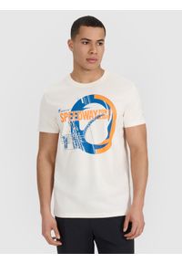 4f - 4F T-shirt regular z nadrukiem męski - beżowy S. Okazja: na co dzień. Kolor: beżowy. Materiał: jersey, materiał, bawełna. Długość rękawa: krótki rękaw. Długość: krótkie. Wzór: nadruk. Styl: casual, sportowy, klasyczny #1