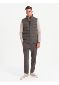 Ombre Clothing - Pikowany męski bezrękawnik z wełną – oliwkowy melanż V4. Okazja: na co dzień. Kolor: oliwkowy. Materiał: wełna. Długość rękawa: bez rękawów. Wzór: melanż. Styl: sportowy, casual #5