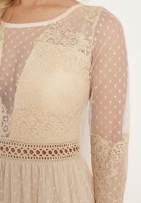 Born2be - Ciemnobeżowa Sukienka Maxi o Rozkloszowanym Fasonie z Ozdobną Koronką i Tiulem Steilla. Kolor: beżowy. Materiał: tiul, koronka. Wzór: koronka. Długość: maxi #5
