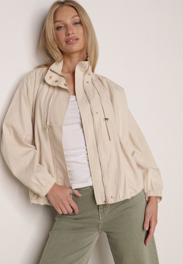 Born2be - Beżowa Przejściowa Kurtka Bombka Oversize z Bawełny i Wiskozy Effinue. Okazja: na co dzień, na spacer. Kolor: beżowy. Materiał: wiskoza, bawełna. Styl: casual