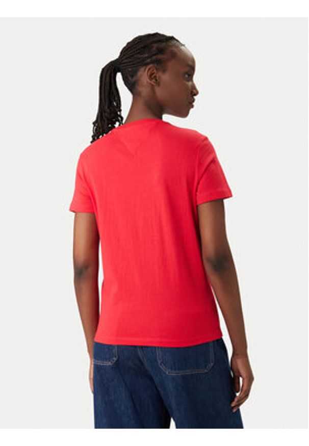 Tommy Jeans T-Shirt DW0DW22277 Czerwony Regular Fit. Kolor: czerwony. Materiał: bawełna