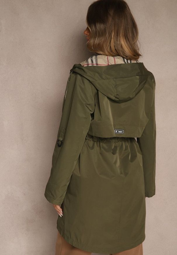 Renee - Zielona Kurtka Parka z Kapturem Podpinanymi Rękawami i Printem w Kratę Hallela. Typ kołnierza: kaptur. Kolor: zielony. Materiał: jeans. Długość: do kolan. Wzór: nadruk. Sezon: jesień