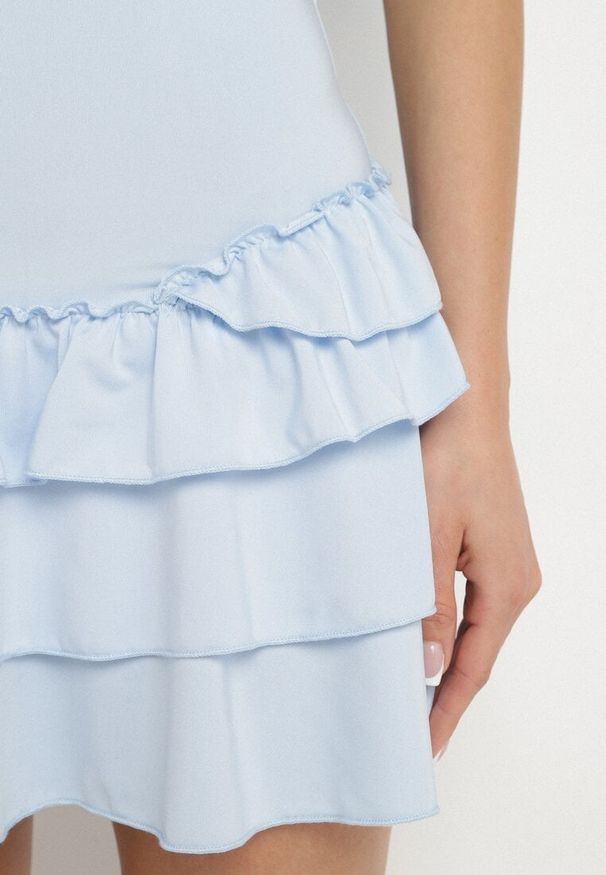 Born2be - Niebieska Sukienka z Wiskozą Ozdobiona Falbankami Ovinia. Okazja: na co dzień. Typ kołnierza: kołnierz z falbankami. Kolor: niebieski. Materiał: wiskoza. Długość rękawa: na ramiączkach. Wzór: aplikacja. Styl: casual