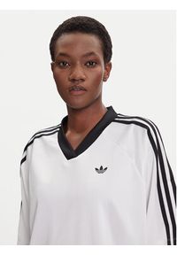 Adidas - adidas Sukienka codzienna adicolor Football Jacquard KB8153 Biały Oversize. Okazja: na co dzień. Kolor: biały. Materiał: syntetyk. Typ sukienki: oversize, proste. Styl: casual #4