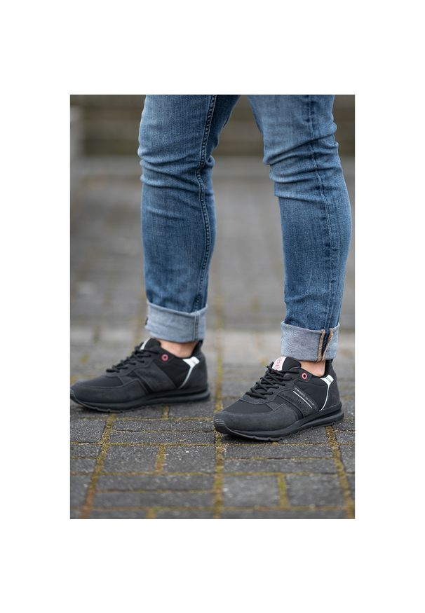 Czarne Sneakersy Cross Jeans Wygodne Buty Męskie. Okazja: na co dzień. Zapięcie: sznurówki. Kolor: czarny. Materiał: skóra ekologiczna, materiał