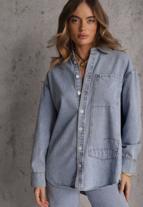 Renee - Niebieska Jeansowa Koszula z Bawełną z Przeszyciami Nekki. Okazja: na co dzień. Kolor: niebieski. Materiał: bawełna, jeans. Wzór: kolorowy. Sezon: lato. Styl: casual