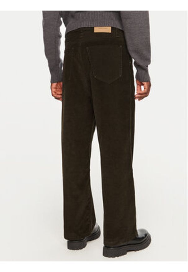 AMI PARIS - AMI Paris Spodnie materiałowe HTR102 CO0089 Brązowy Regular Fit. Kolor: brązowy. Materiał: sztruks