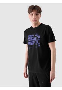 4f - 4F T-shirt regular z nadrukiem męski - czarny M. Okazja: na co dzień. Kolor: czarny. Materiał: dzianina, bawełna, jersey. Długość rękawa: krótki rękaw. Długość: krótkie. Wzór: nadruk. Styl: klasyczny, sportowy, casual