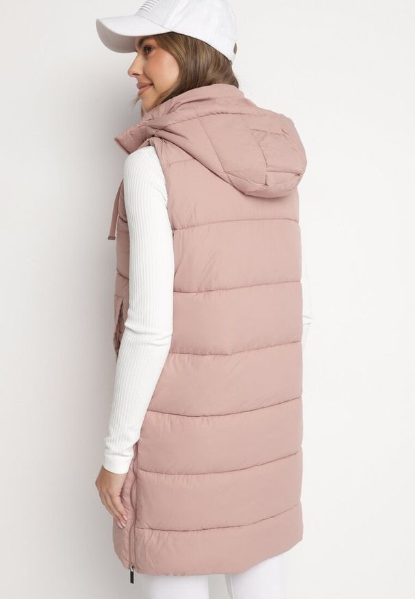 Born2be - Różowa Pikowana Kamizelka z Kapturem i Sznurkami Zelothis. Typ kołnierza: kaptur. Kolor: różowy. Materiał: dzianina, jeans. Długość: długie. Sezon: jesień. Styl: klasyczny, elegancki