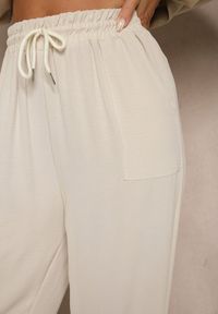 Renee - Beżowe Szerokie Spodnie z Wiskozą z Gumką w Pasie Lealirre. Okazja: na co dzień. Kolor: beżowy. Materiał: wiskoza. Wzór: gładki. Styl: casual #4