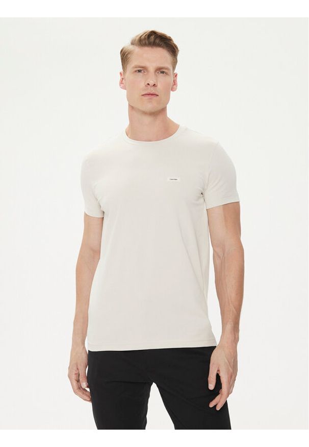 Calvin Klein T-Shirt K10K112724 Beżowy Slim Fit. Kolor: beżowy. Materiał: bawełna