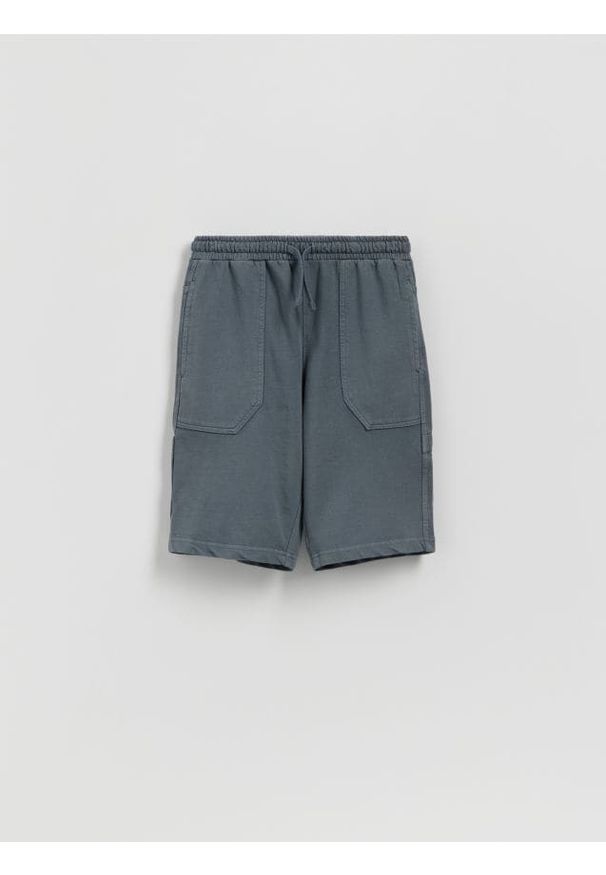Reserved - Bawełniane szorty - granatowy. Kolor: niebieski. Materiał: bawełna. Wzór: gładki