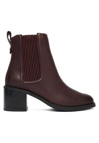 Botki Clarks. Kolor: czerwony