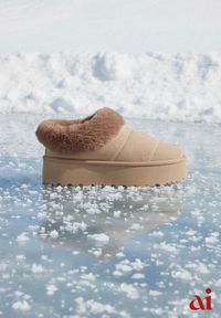 Renee - Ciemnobeżowe Śniegowce na Grubej Podeszwie z Ociepleniem z Futerka Tirisha. Okazja: na spacer. Kolor: beżowy. Materiał: futro. Sezon: zima #1