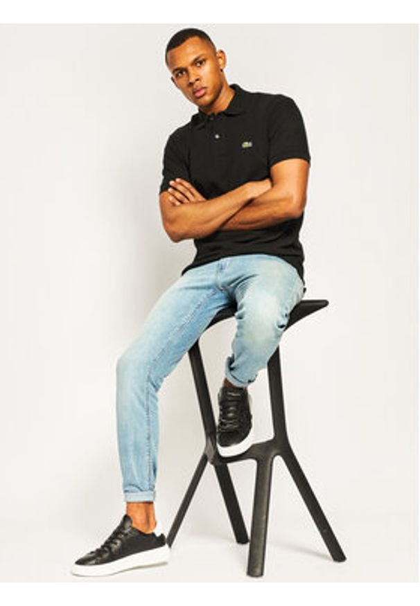 Lacoste Polo L1212 Czarny Classic Fit. Typ kołnierza: polo. Kolor: czarny. Materiał: bawełna