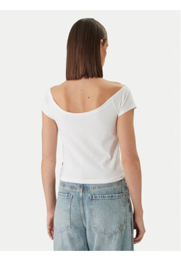 Guess Jeans T-Shirt W6GI07 J1314 Biały Regular Fit. Kolor: biały. Materiał: bawełna