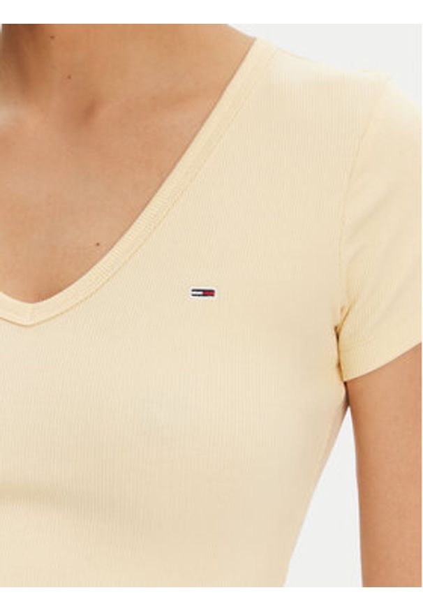 Tommy Jeans T-Shirt Essential DW0DW17385 Żółty Slim Fit. Kolor: żółty. Materiał: bawełna
