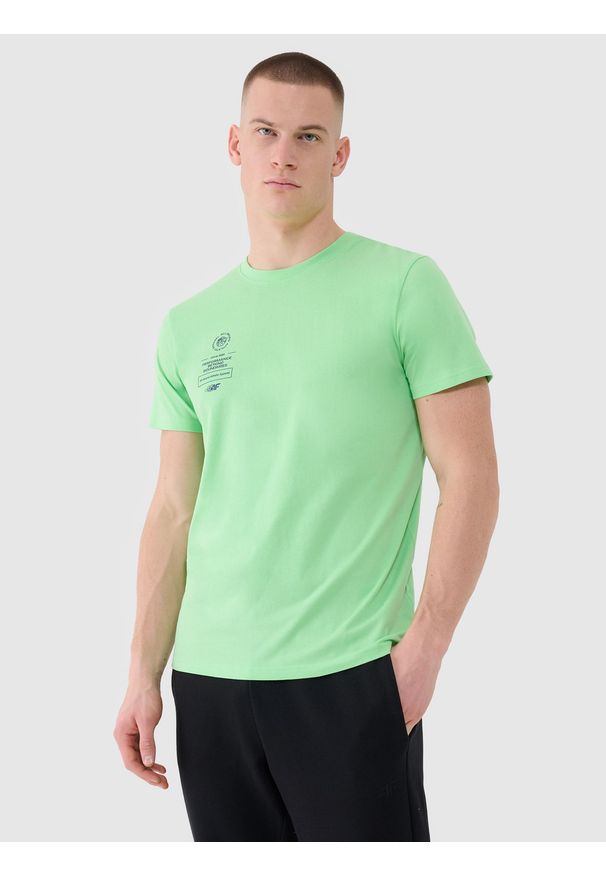4f - 4F T-shirt regular z nadrukiem męski - zielony 3XL. Okazja: na co dzień. Kolor: zielony. Materiał: dzianina, bawełna, jersey. Długość rękawa: krótki rękaw. Długość: krótkie. Wzór: nadruk. Styl: klasyczny, sportowy, casual
