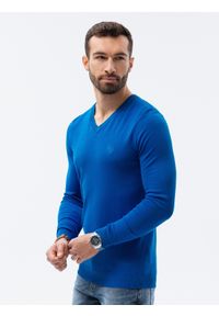 Ombre Clothing - Sweter męski z haftem E191 - niebieski - XXL. Kolor: niebieski. Materiał: materiał, nylon, dzianina, wiskoza. Wzór: haft. Styl: klasyczny, elegancki