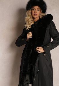 Renee - Czarna Długa Kurtka Parka Nylonowa Płaszcz z Futrzanymi Wstawkami Rinale. Kolor: czarny. Materiał: nylon, futro. Długość: długie