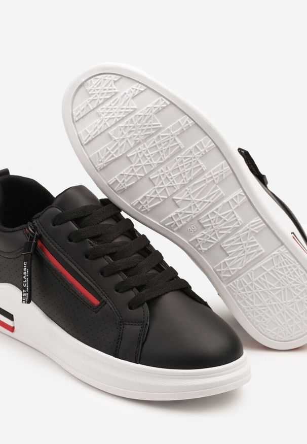 Renee - Czarne Sneakersy z Ozdobnymi Napisami Suwakiem i Paskami Tosime. Okazja: na co dzień. Zapięcie: pasek. Kolor: czarny. Materiał: jeans. Wzór: napisy