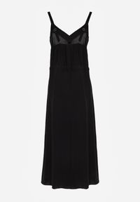 Born2be - Czarna Sukienka z Wiskozy Xelpiroe. Okazja: na co dzień. Kolor: czarny. Wzór: gładki, aplikacja. Typ sukienki: proste. Materiał: wiskoza. Długość rękawa: na ramiączkach. Sezon: lato. Styl: casual. Długość: maxi #6