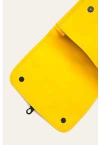 Rains - Plecak. Kolor: żółty. Materiał: syntetyk, poliester, materiał. Wzór: gładki #3