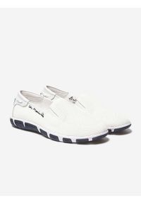 Niskie buty damskie TBS Joessan. Kolor: biały. Sezon: lato