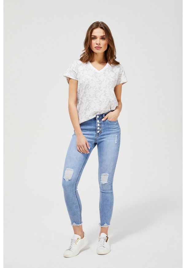 MOODO - Jeansy extra high waist z przetarciami. Stan: podwyższony. Długość: długie. Wzór: gładki
