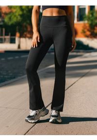 Sinsay - Legginsy flare GYM HARD - czarny. Kolor: czarny