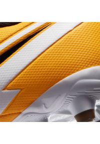 Buty piłkarskie Nike Vapor 13 Academy Mg Jr AT8123-801 wielokolorowe żółcie. Kolor: wielokolorowy. Materiał: materiał, syntetyk. Szerokość cholewki: normalna. Sezon: jesień. Sport: piłka nożna