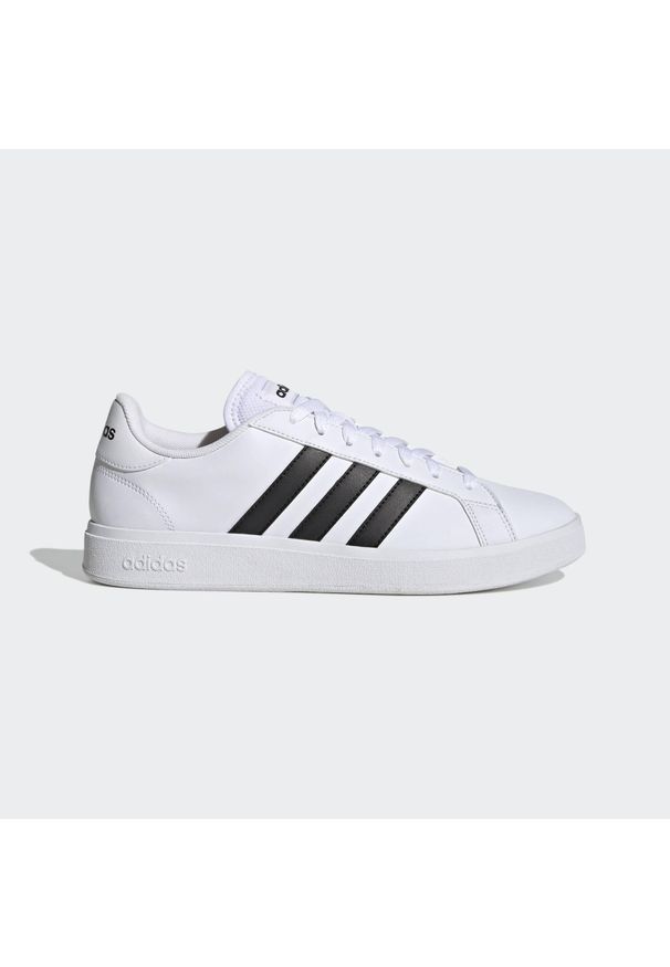 Adidas - Grand Court TD Lifestyle Court Casual Shoes. Okazja: na co dzień. Kolor: biały, wielokolorowy, czarny. Materiał: materiał. Sport: turystyka piesza