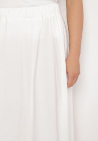 Born2be - Biała Rozkloszowana Spódnica z Wiskozą Zisene. Okazja: na co dzień. Kolor: biały. Materiał: wiskoza. Styl: klasyczny, elegancki, casual #6