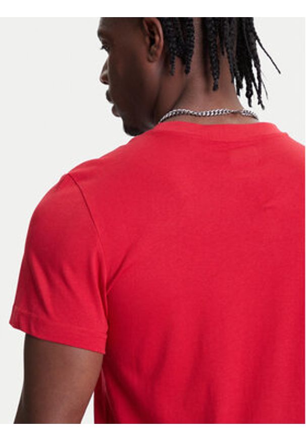 Kappa T-Shirt Logo Korpo Cafers 304J150 Bordowy Slim Fit. Kolor: czerwony. Materiał: bawełna