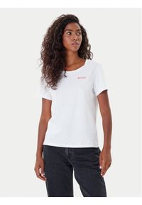 Mustang T-Shirt Alma 1016748 Biały Regular Fit. Kolor: biały. Materiał: bawełna